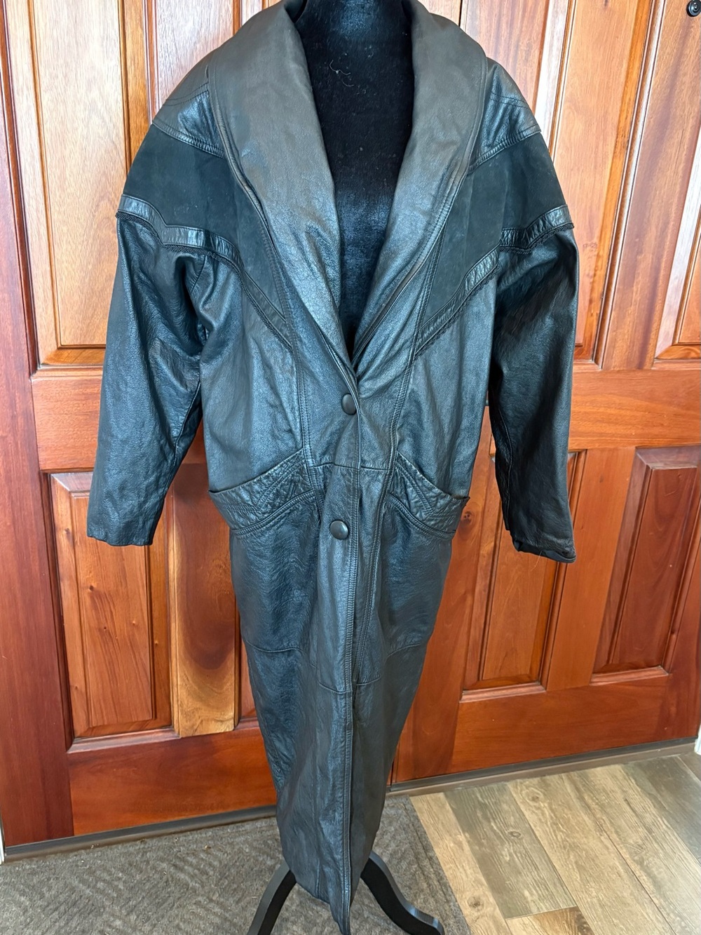 VTG Laura Winston Black Leather & Suede  Women's Medium Hidden Long Trench Coat
